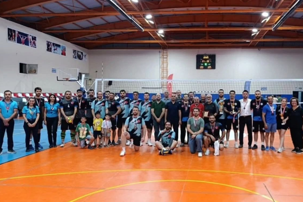 Hatay’da "Kurumlar Arası Voleybol Turnuvası" sona erdi