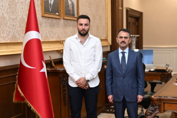 Haydaroğlu Hazır Beton Yönetim Kurulu Başkanı Aykut’tan Vali Aktaş’a ziyaret Haydaroğlu Hazır Beton Yönetim Kurulu Başkanı Aykut’tan Vali Aktaş’a ziyaret