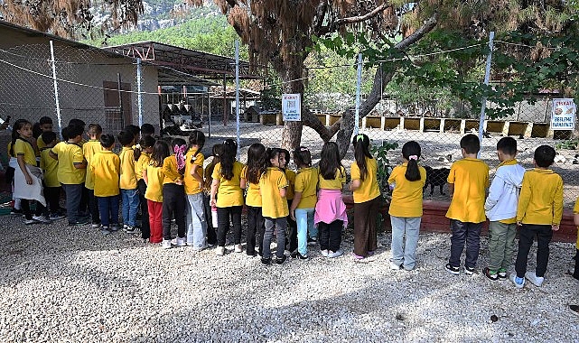 Hayvanları Koruma Günü'nde miniklerden anlamlı ziyaret
