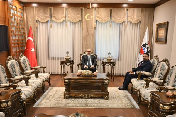 İl Müftüsü Fakirullahoğlu’ndan Vali Zorluoğlu’na ziyaret İl Müftüsü Fakirullahoğlu’ndan Vali Zorluoğlu’na ziyaret