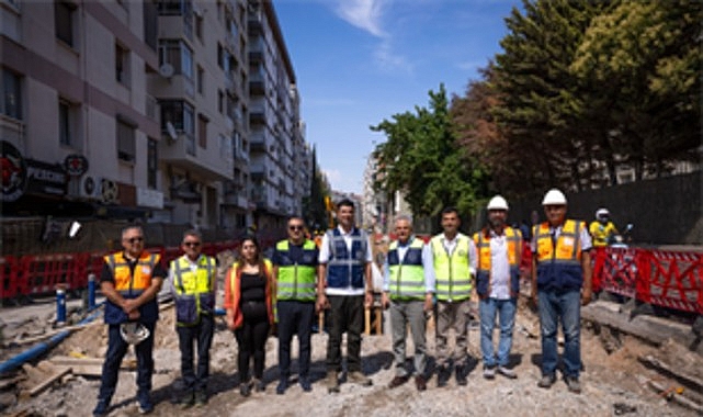 İzmir'de 3 milyar liralık alt yapı dönüşümü sürüyor