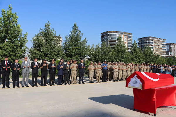 Jandarma personeli Murat Memili, rahatsızlığı sonucu hayatını kaybetti Jandarma personeli Murat Memili, rahatsızlığı sonucu hayatını kaybetti