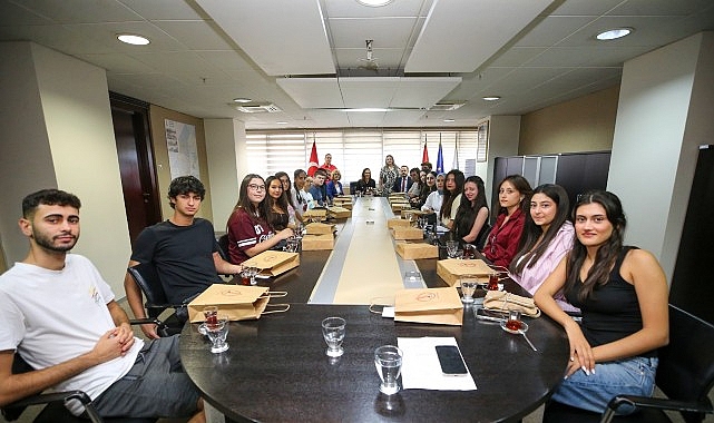 KARGEM'li gençlerden Başkan Ünsal'a teşekkür ziyareti