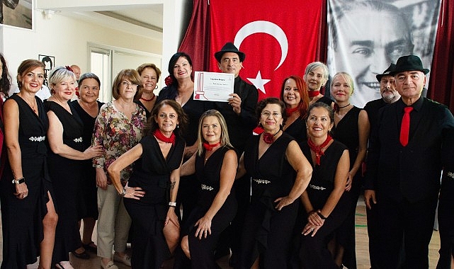 Karşıyaka'da Alzheimer'la yaşam konuşuldu