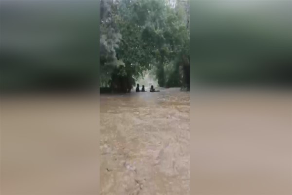 Kemerburgaz’da selin boyutu görüntülere yansıdı Kemerburgaz’da selin boyutu görüntülere yansıdı