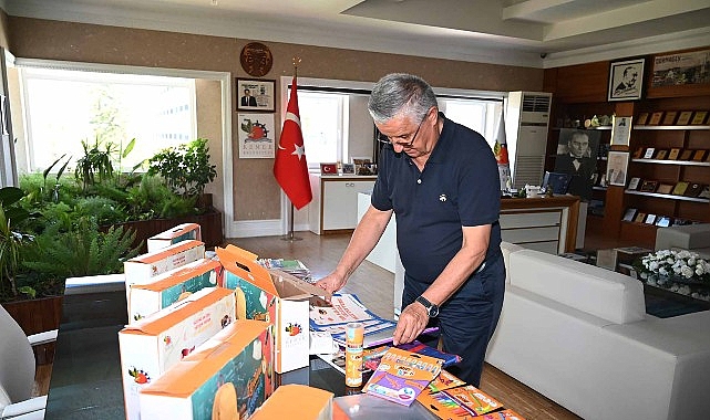 Kemer'de 6 bin 500 öğrenciye ücretsiz kırtasiye desteği