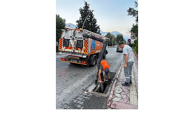 Kemer'de mazgal temizliği Kemer'de mazgal temizliği