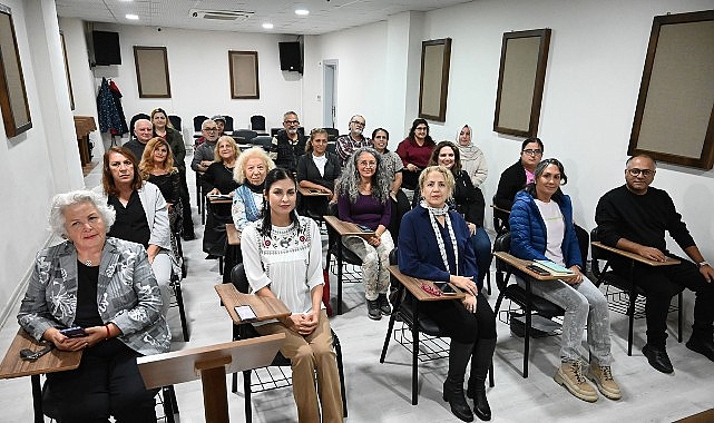 Kemer'de sanatsal faaliyetler artıyor: Halk Korosu çalışmalarına başladı