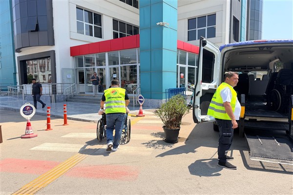 Kepez Belediyesi’nden engelli vatandaşlara ulaşım desteği