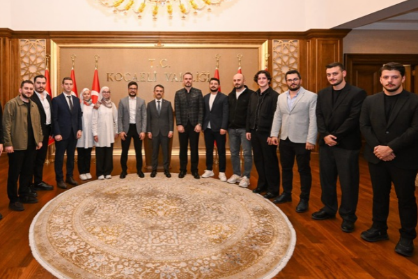 Kocaeli Kent Konseyi Gençlik Meclisi Başkanı Ercan’dan Vali Aktaş’a ziyaret Kocaeli Kent Konseyi Gençlik Meclisi Başkanı Ercan’dan Vali Aktaş’a ziyaret
