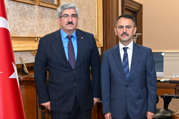 Kocaeli Ticaret Odası Başkanı Bulut, Vali Aktaş’ı ziyaret etti Kocaeli Ticaret Odası Başkanı Bulut, Vali Aktaş’ı ziyaret etti