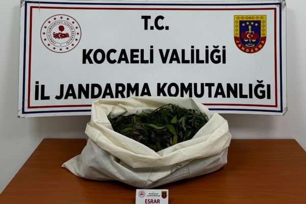 Kocaeli’de uyuşturucu operasyonu: 7 şüpheli hakkında işlem başlatıldı Kocaeli’de uyuşturucu operasyonu: 7 şüpheli hakkında işlem başlatıldı