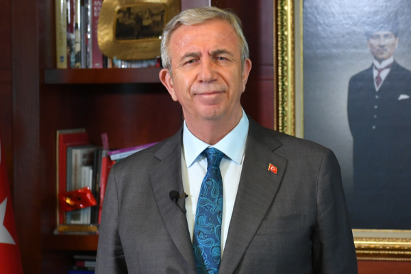 Mansur Yavaş’tan Mehmet Yiğiner’e tebrik mesajı Mansur Yavaş’tan Mehmet Yiğiner’e tebrik mesajı