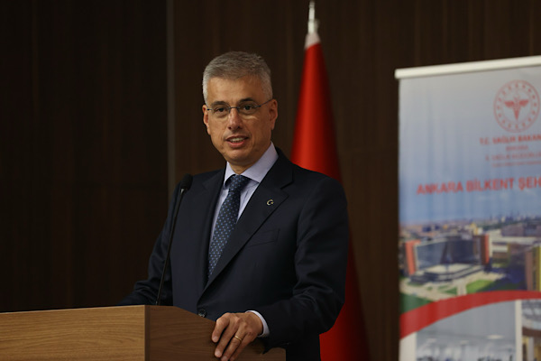 Memişoğlu, Şam’da hastaları ziyaret etti