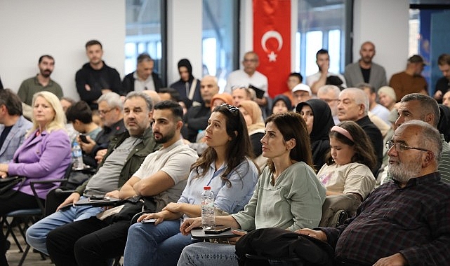 Mete Yarar, Kocaeli Kitap Fuarı'nda konuştu;  “Bugün gelinen nokta Türkiye'yi savaştan koruyor"