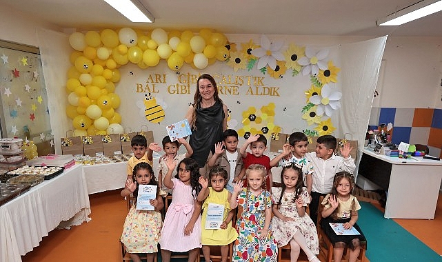 Mutlu Çocuklar'da karne heyecanı