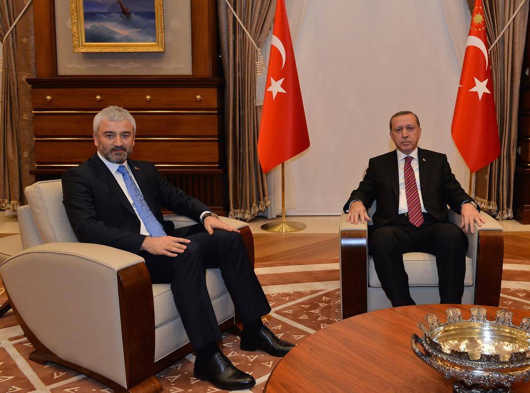 Enver YILMAZ  Cumhurbaşkanı ile köşkte biraraya geldi.