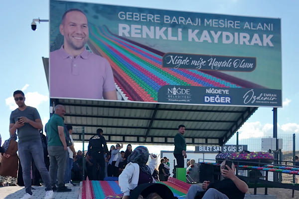 Niğde’de 280 metrelik kaydırak 24 günde 33 bin kişiyi ağırladı
Niğde’de 280 metrelik kaydırak 24 günde 33 bin kişiyi ağırladı
