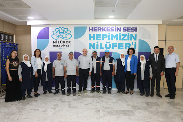 Nilüfer’de 12 belediye personeli okuma yazma kursunu tamamladı Nilüfer’de 12 belediye personeli okuma yazma kursunu tamamladı