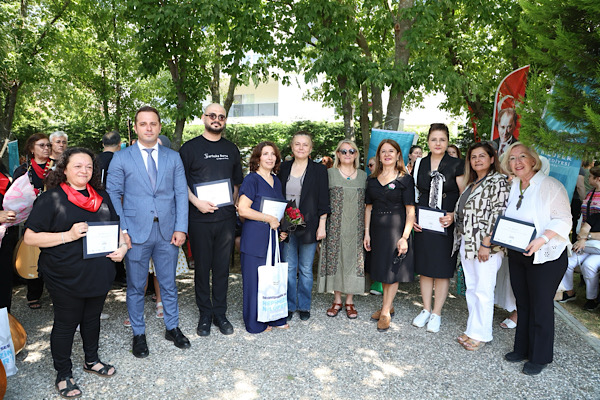 Nilüfer’de "Olgun Gençler" yıl sonu sergisi açıldı