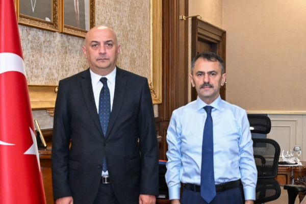 Oğuzhan Sarımehmet’ten Vali Aktaş’a ziyaret Oğuzhan Sarımehmet’ten Vali Aktaş’a ziyaret
