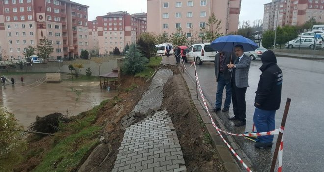 Okulun Bahçe Duvarı Çöktü