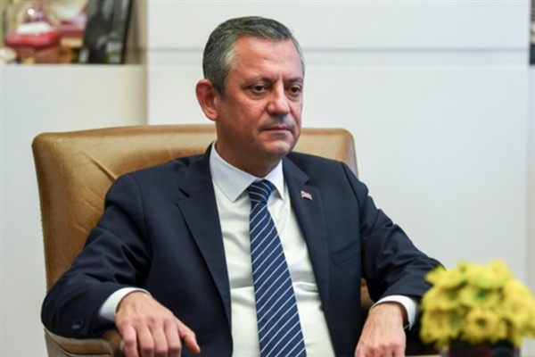 Özel, Hasan Gülay'in cenaze törenine katıldı Özel, Hasan Gülay'in cenaze törenine katıldı