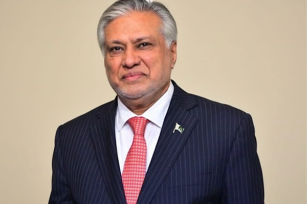 Pakistan Dışişleri Bakanı Dar, temaslarının ardından İslamabad’a döndü Pakistan Dışişleri Bakanı Dar, temaslarının ardından İslamabad’a döndü