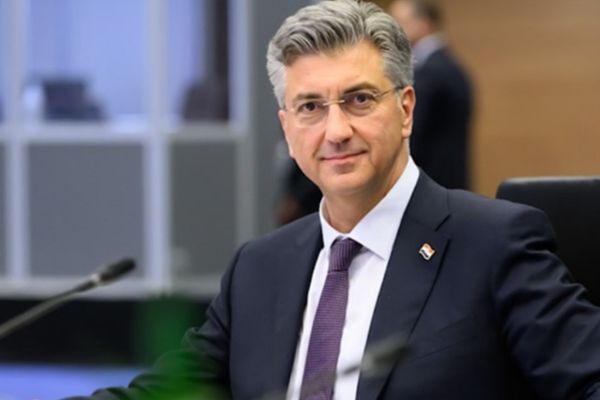Plenkovic: Hükümet sorunları sorumlu şekilde çözüyor Plenkovic: Hükümet sorunları sorumlu şekilde çözüyor