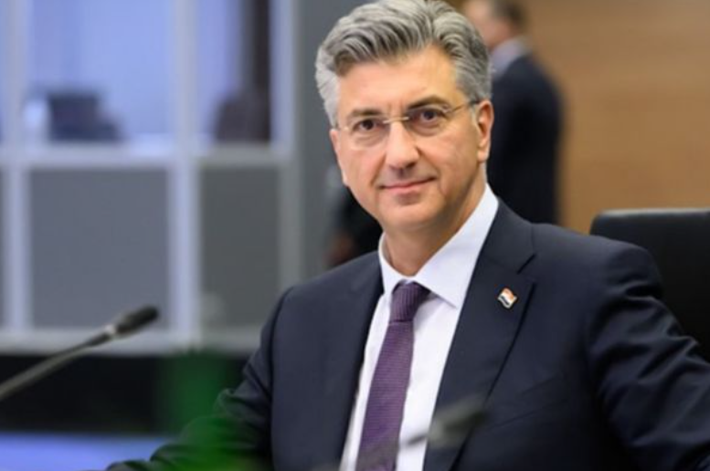 Plenkovic: Kosova’nın AB ve Avrupa Konseyi üyeliği yolunu desteklemeyi sürdürüyoruz Plenkovic: Kosova’nın AB ve Avrupa Konseyi üyeliği yolunu desteklemeyi sürdürüyoruz