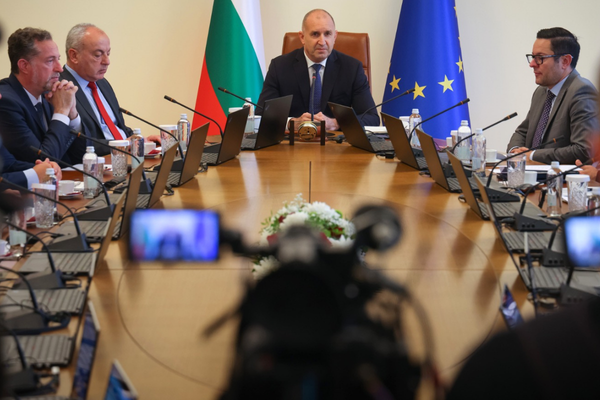 Radev: Bulgaristan, Orta Doğu’da askeri operasyonlara dahil olmayacak Radev: Bulgaristan, Orta Doğu’da askeri operasyonlara dahil olmayacak