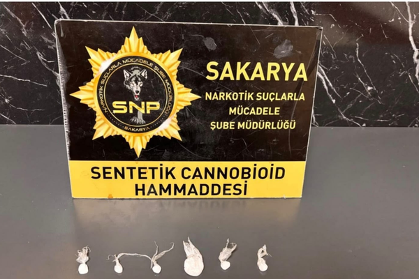 Sakarya'da uyuşturucu operasyonlarında 3 kişi yakalandı Sakarya'da uyuşturucu operasyonlarında 3 kişi yakalandı