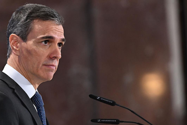 Sanchez: Bakıcıların çalışma koşullarını iyileştireceğiz Sanchez: Bakıcıların çalışma koşullarını iyileştireceğiz