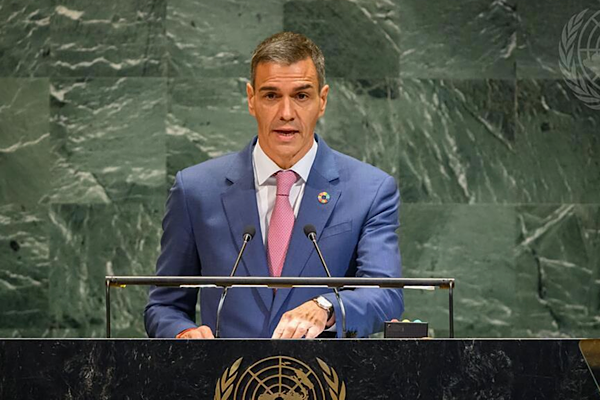 Sanchez: Garcia Lorca’nın sesi şiddetle susturuldu ama dizeleri hala yaşıyor Sanchez: Garcia Lorca’nın sesi şiddetle susturuldu ama dizeleri hala yaşıyor