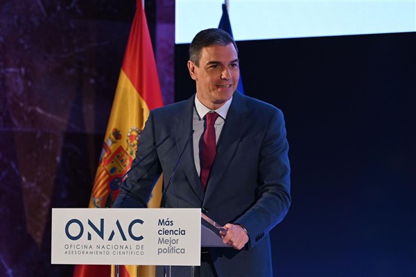 Sanchez, “Hoy por hoy” programının 40. yılını kutladı Sanchez, “Hoy por hoy” programının 40. yılını kutladı