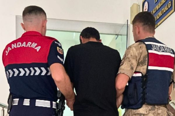 Şanlıurfa’da dolandırıcılıktan aranan hükümlü yakalandı Şanlıurfa’da dolandırıcılıktan aranan hükümlü yakalandı