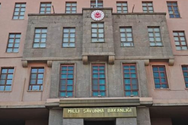 Somali’de Türk Görev Kuvveti’nden yetimhaneye yardım faaliyeti Somali’de Türk Görev Kuvveti’nden yetimhaneye yardım faaliyeti