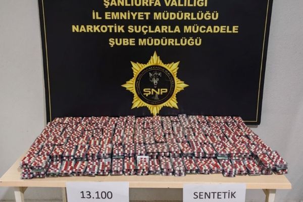 Suruç’ta 13 bin 100 sentetik ecza hap ele geçirildi Suruç’ta 13 bin 100 sentetik ecza hap ele geçirildi