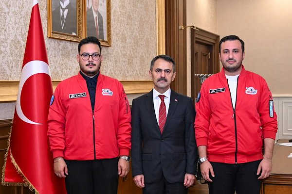 T3 Vakfı ve Deneyap Atölyesi temsilcilerinden Vali Aktaş'a ziyaret T3 Vakfı ve Deneyap Atölyesi temsilcilerinden Vali Aktaş'a ziyaret