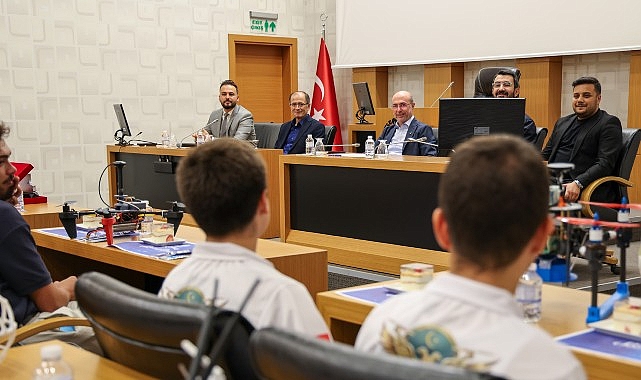TEKNOFEST 2026'da Selçuklu'ya Gurur Yaşatan Takımlardan Başkan Pekyatırmacı'ya Ziyaret