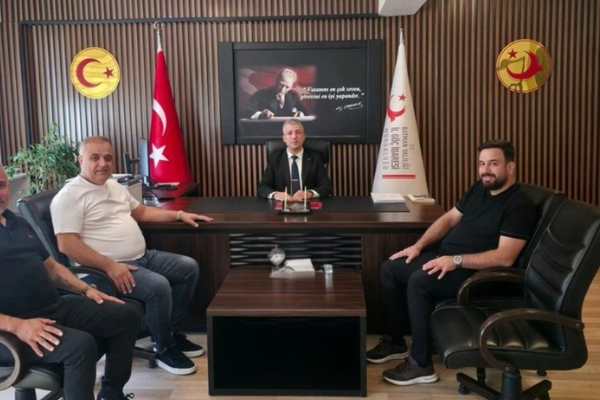 TEKSİAD heyetinden Batman İl Göç İdaresi Müdürlüğüne ziyaret TEKSİAD heyetinden Batman İl Göç İdaresi Müdürlüğüne ziyaret
