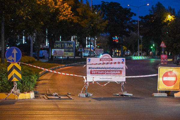 Troya Caddesi'ndeki yenileme çalışmaları tamamlandı Troya Caddesi'ndeki yenileme çalışmaları tamamlandı