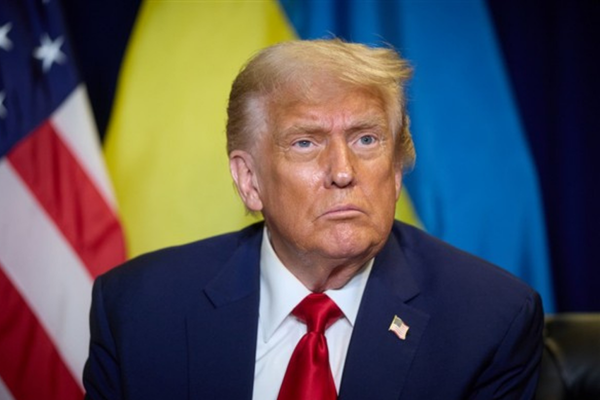 Trump: İran yarın Doha’da görüşme talep etti