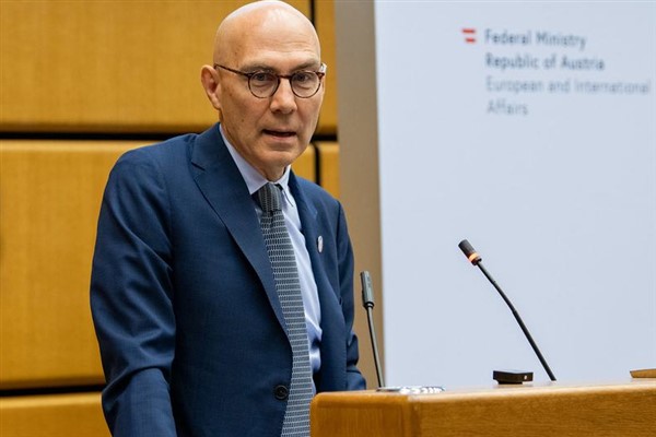 Türk: Geçiş dönemi adaleti insan haklarıyla ilgilidir Türk: Geçiş dönemi adaleti insan haklarıyla ilgilidir