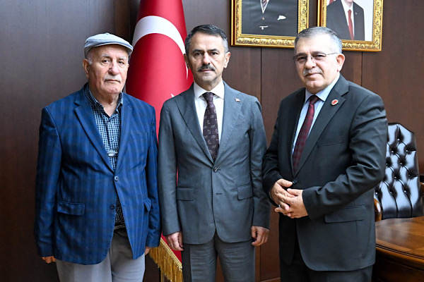 Vali Aktaş, Darıca’dan gelen muhtar ve dernek başkanını kabul etti Vali Aktaş, Darıca’dan gelen muhtar ve dernek başkanını kabul etti