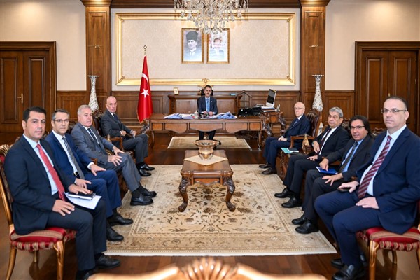 Vali Aktaş, vali yardımcılarıyla değerlendirme toplantısı yaptı Vali Aktaş, vali yardımcılarıyla değerlendirme toplantısı yaptı