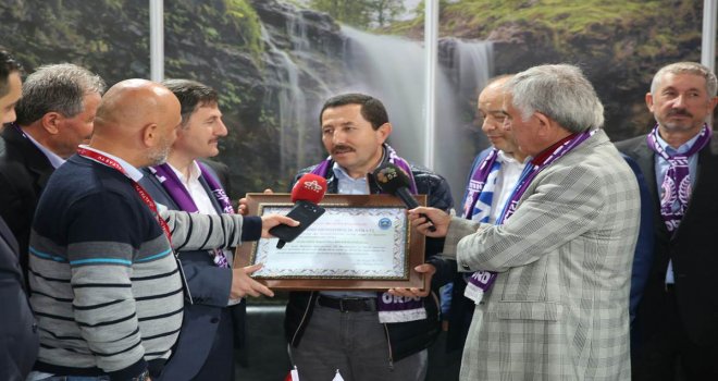 Vali Balkanlıoğlu’na Fahri Hemşehrilik Beratı Verildi