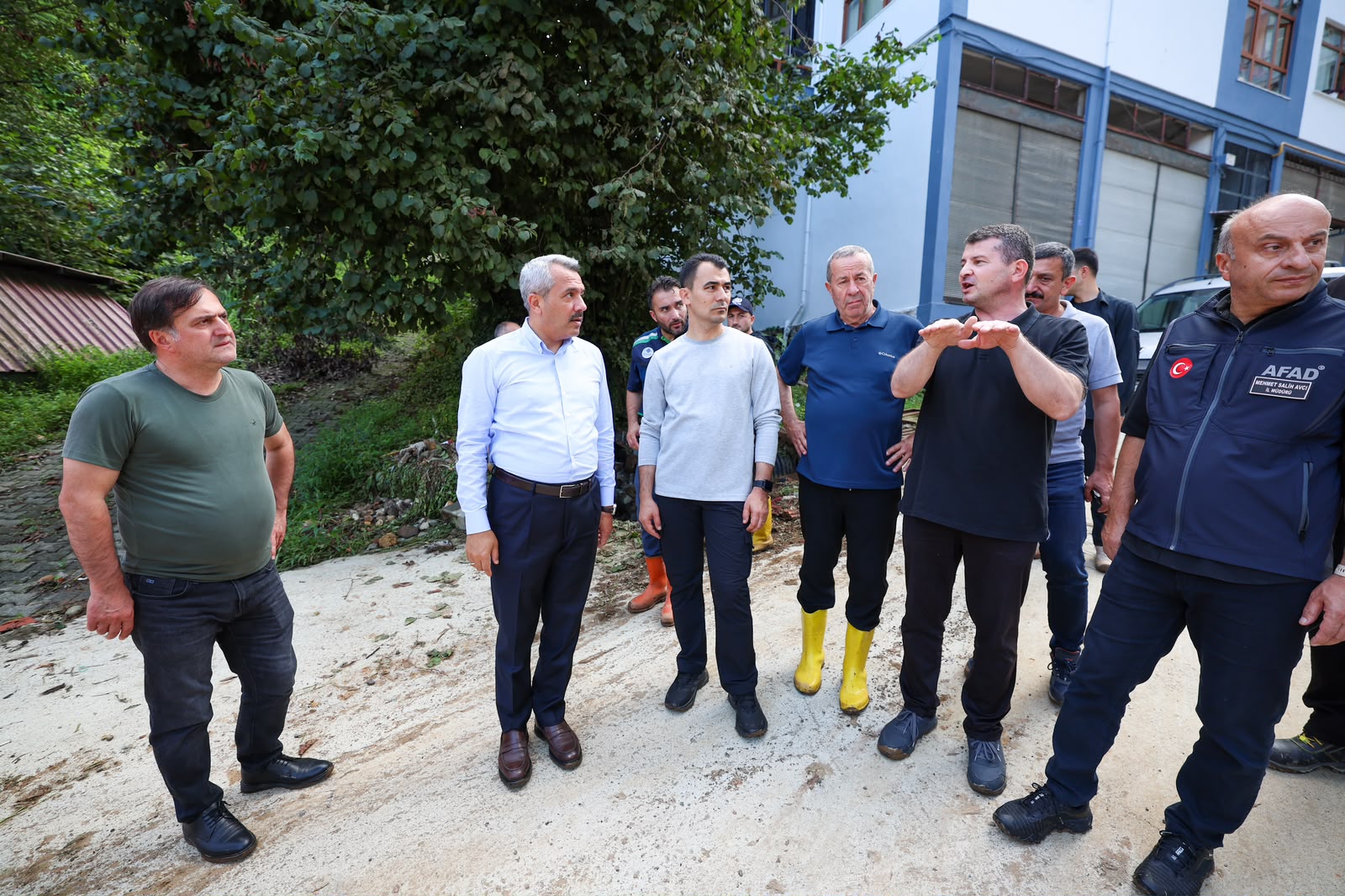 Vali Baydaş, yağıştan etkilenen Pazar ve İyidere’de incelemelerde bulundu Vali Baydaş, yağıştan etkilenen Pazar ve İyidere’de incelemelerde bulundu
