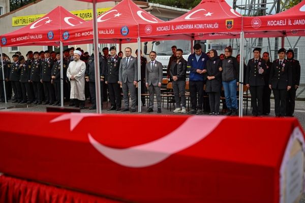 Vali İlhami Aktaş, İbrahim Ay’ın cenaze törenine katıldı Vali İlhami Aktaş, İbrahim Ay’ın cenaze törenine katıldı