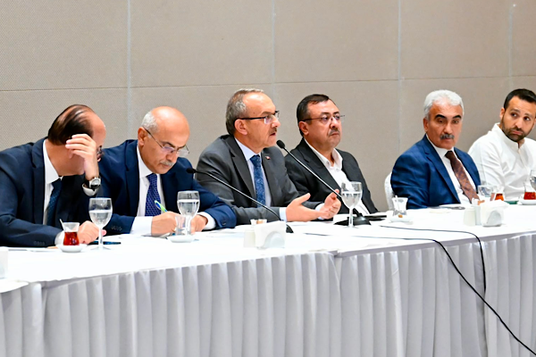 Vali Yavuz: Malatya’nın yeni gündemi ekonomik kalkınma olmalı